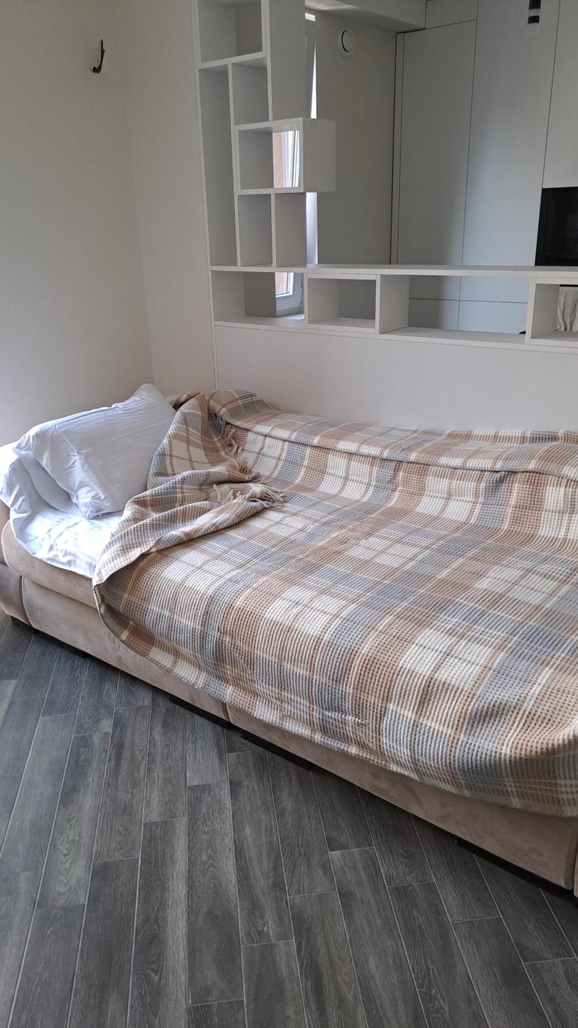 Аэропорт-Номера 24/24 . Apartment Chisinau Luaran gambar