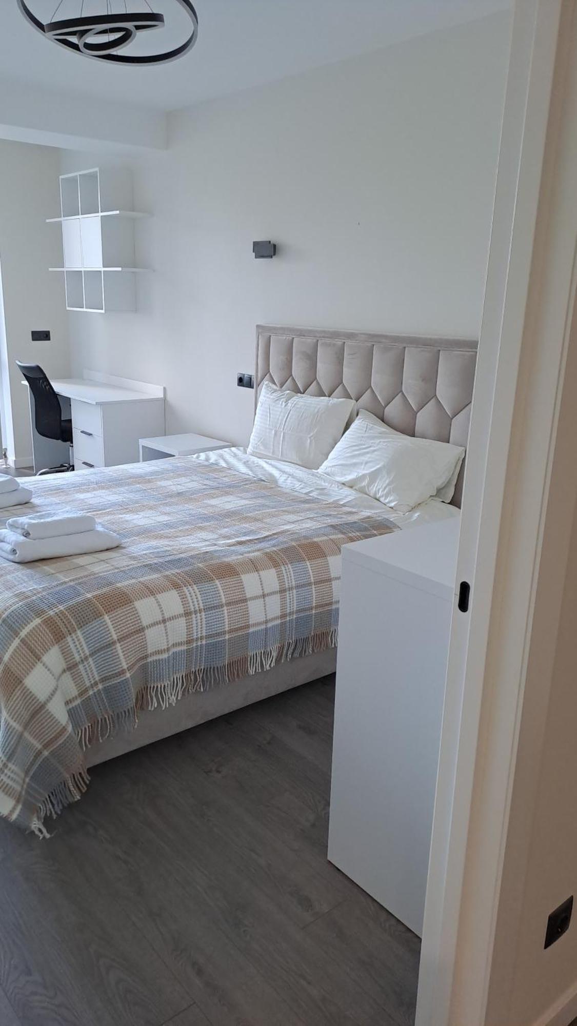 Аэропорт-Номера 24/24 . Apartment Chisinau Luaran gambar