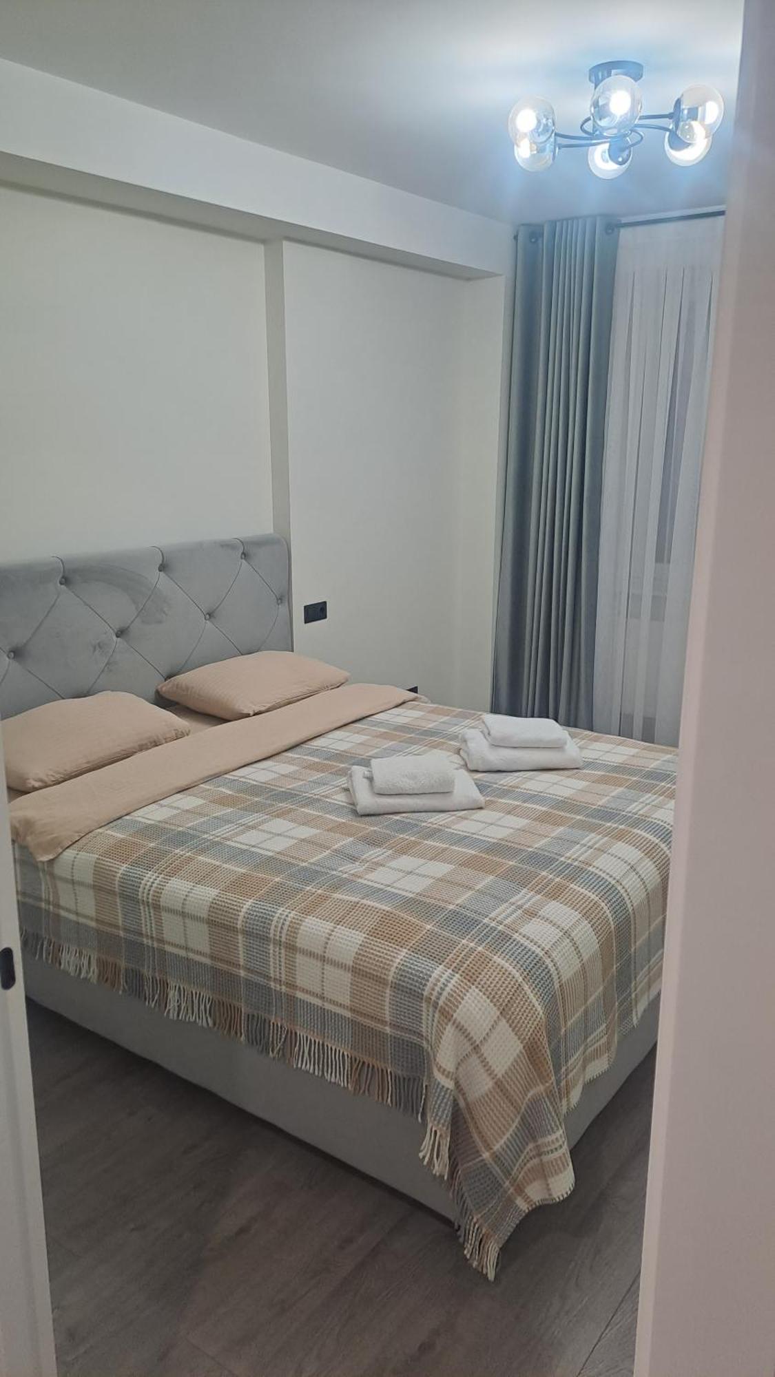 Аэропорт-Номера 24/24 . Apartment Chisinau Luaran gambar