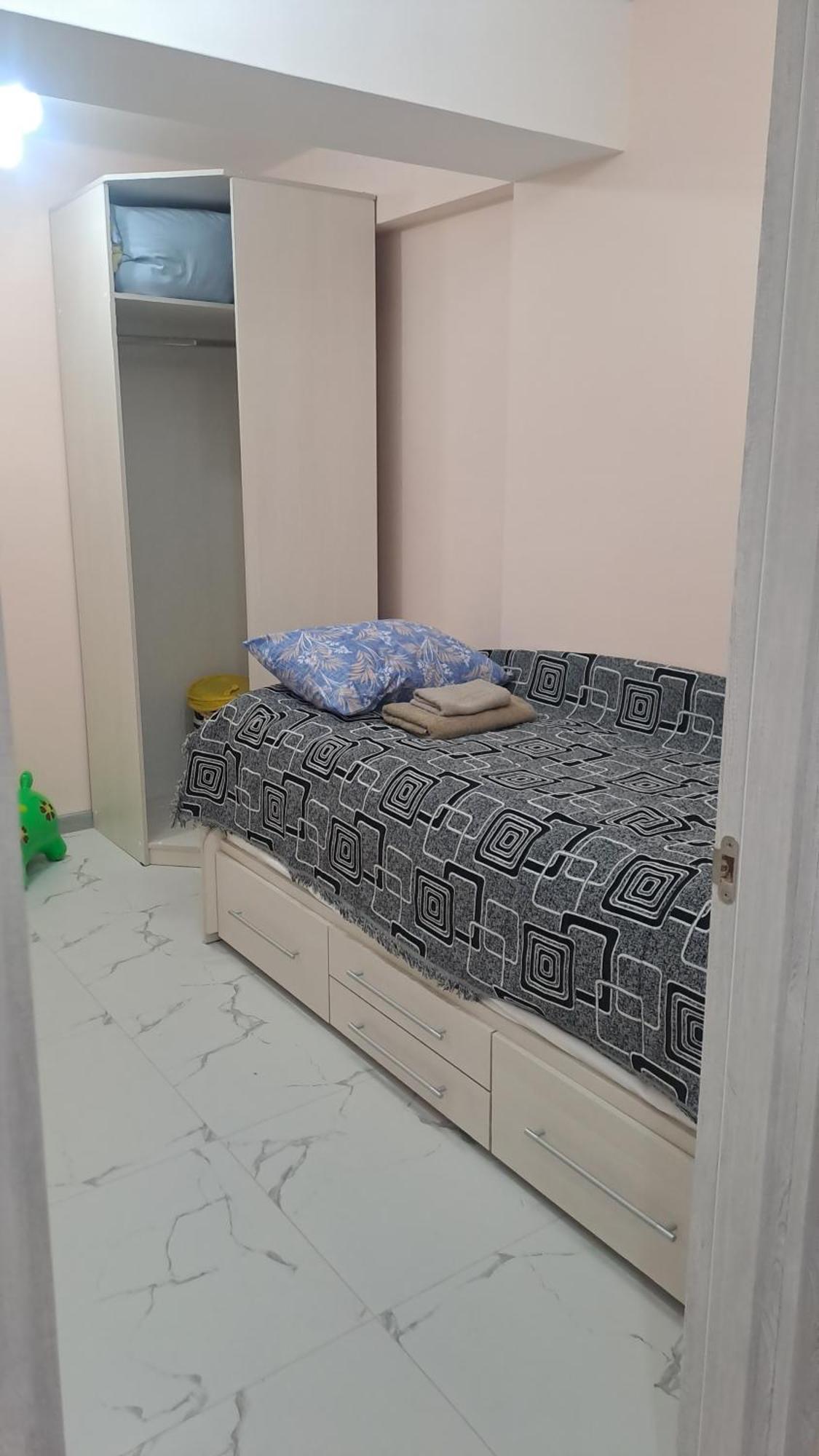 Аэропорт-Номера 24/24 . Apartment Chisinau Bilik gambar