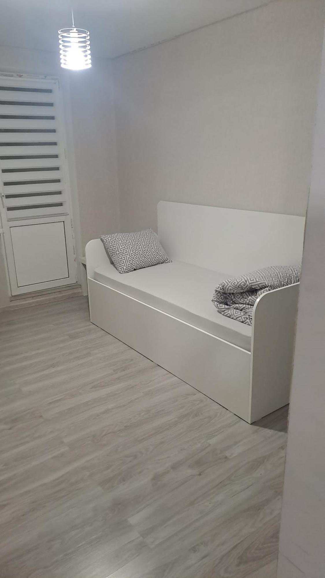 Аэропорт-Номера 24/24 . Apartment Chisinau Bilik gambar