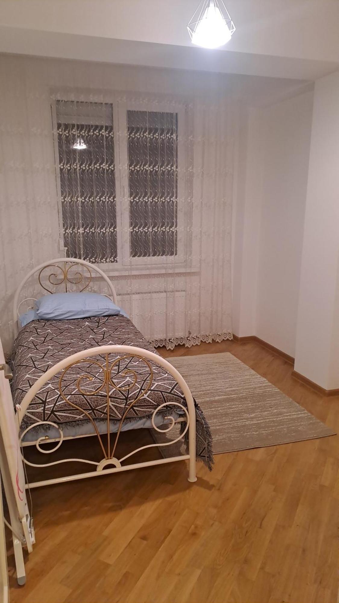 Аэропорт-Номера 24/24 . Apartment Chisinau Bilik gambar