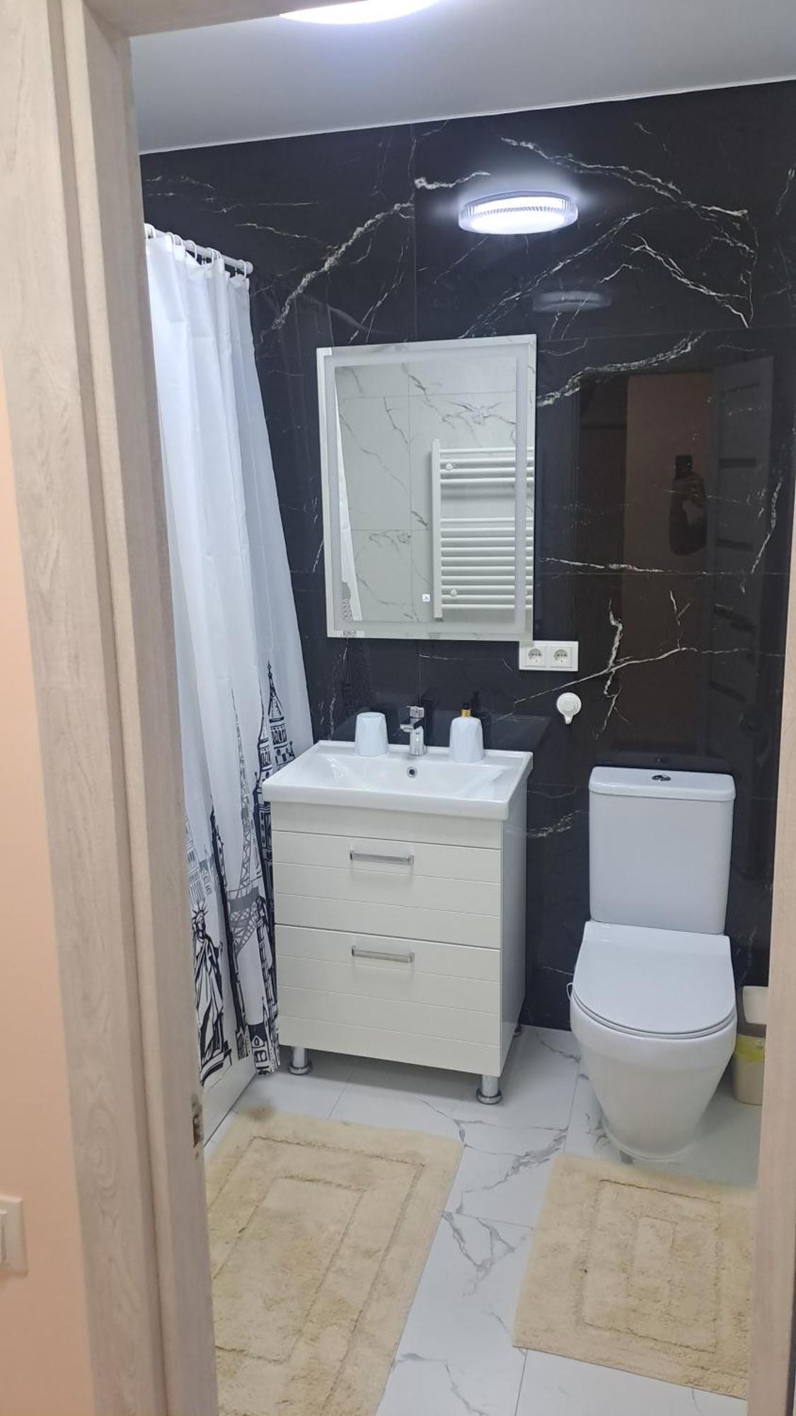 Аэропорт-Номера 24/24 . Apartment Chisinau Bilik gambar